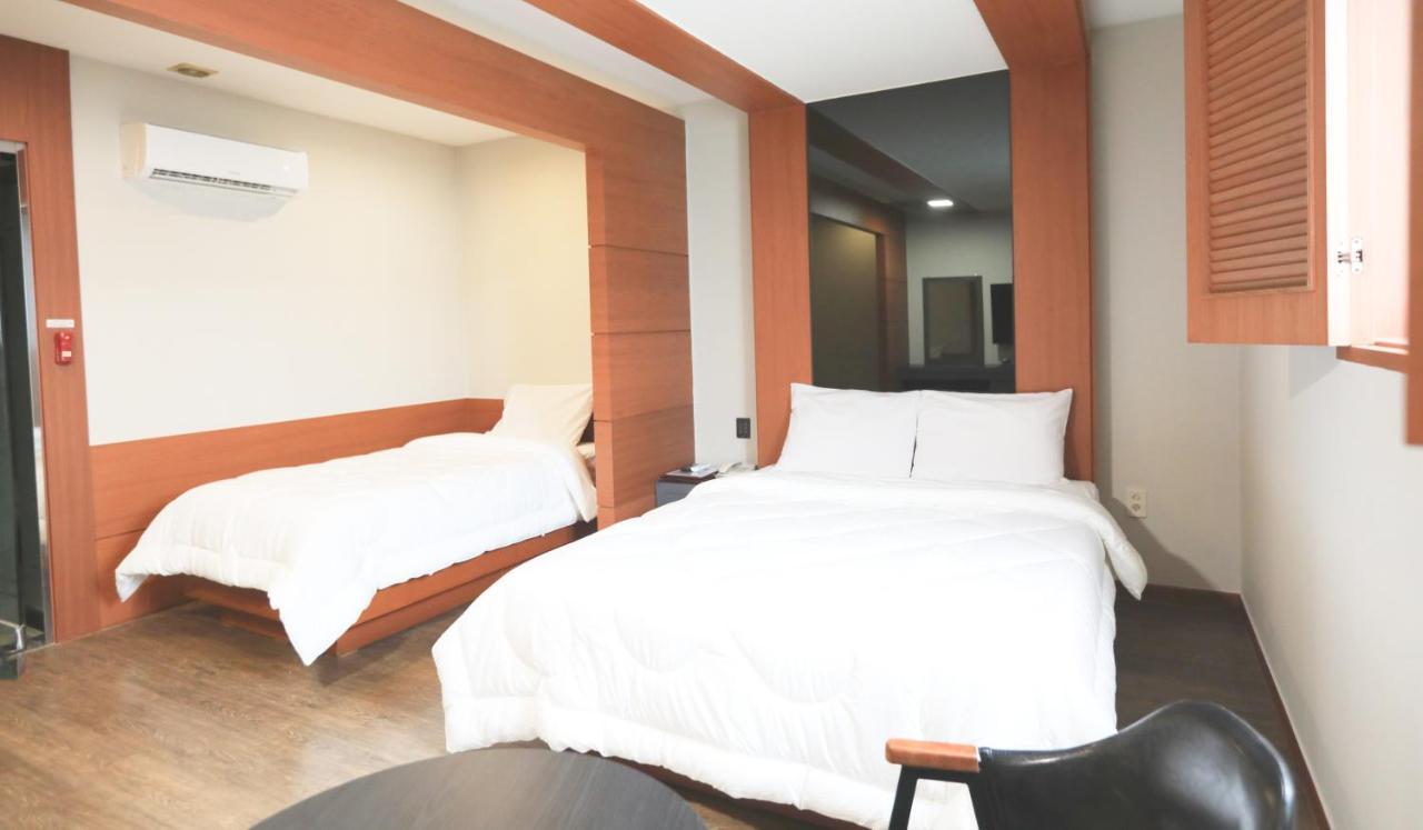 Incheon Airport Hotel June Extérieur photo